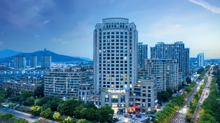 Seaview No. 1 Movie Hotel (Huzhou City Center Branch) Отели рядом со станцией Huzhou Railway Station