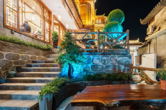 Phoenix Tea Words Listening to Rain River View Homestay (Phoenix Scenic Area Nanhuaqiao Branch) Отели рядом с достопримечательностью «Temple of the Queen of Heaven»