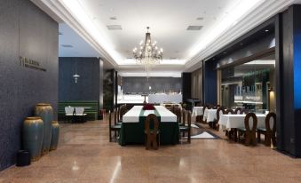 HABITATA · HOLIDAY HOTEL