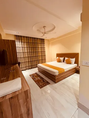 Hotel GoodLuck House Near Delhi airport Отели рядом с достопримечательностью «Суоми Вивекананд Гарден»