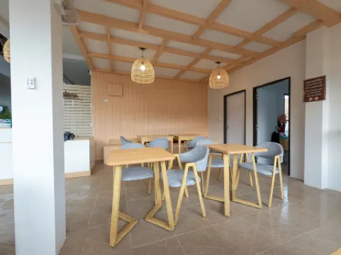 The Seathru Kohlarn Отели в г. Остров  Лан