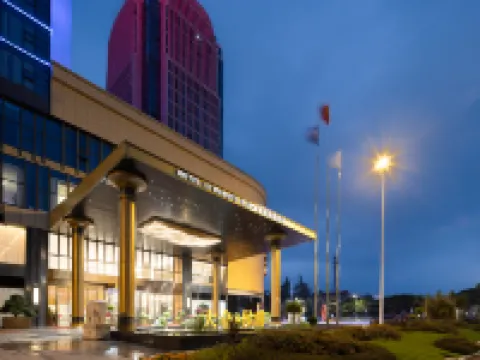 鳳凰·大倉侯爵酒店 鄰近眉山萬達廣場(建設中)的酒店