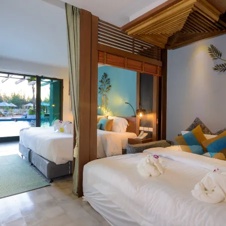 Mai Khaolak Beach Resort & Spa - TUIBLUE Mai Khaolak Отели рядом с достопримечательностью «Коралловый мыс»
