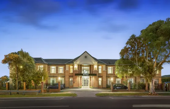 丹德農探索酒店