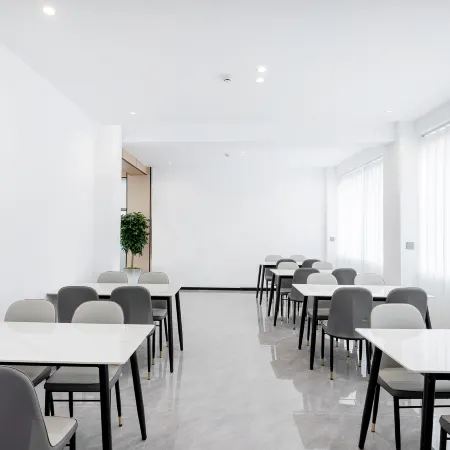 Dolan Intelligent Audiovisual Hotel