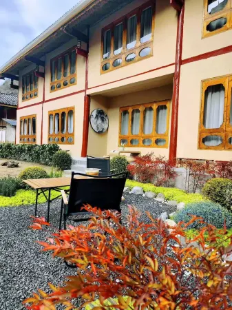 Pingwu Di Yi Rong homestay Отели рядом с достопримечательностью «Baxijia Ancient Village»