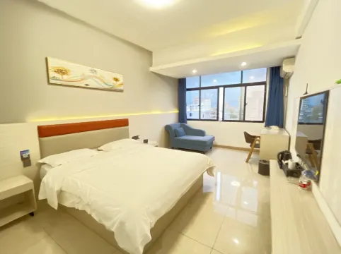 Ledong Huating Inn