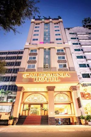 California Hotel Saigon & Rooftop Pool