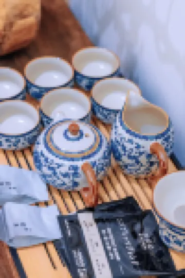 Taohua Island Jianghu Hot Spring Homestay Hotel (Xinzhou Ancient City Branch)