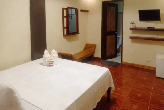 RedDoorz @ Amphibi Ko Resort Palawan