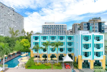 Wave Hotel Pattaya