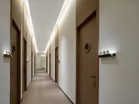 Bubble Hall Hotel