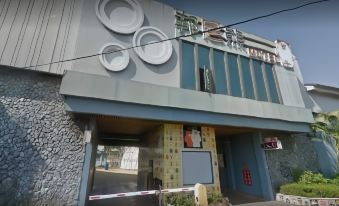 BeniBear Motel