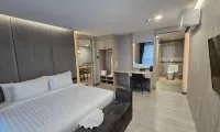 Aura Hotel Hatyai Songkhla - Swimmingpools
