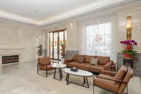Vienna International Hotel (Huangchuan World Expo International City) Hotels in Huangchuan