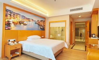 Vienna 3 Best Hotel (Zhuhai Gaolan Port)