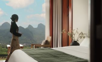 Zenith Cloud Manor