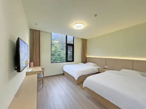 Huize · Shanyulinju Boutique Homestay (Dahai Caoshan)