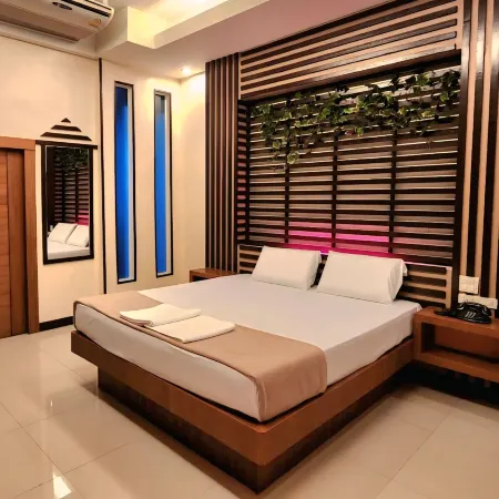 Hi-end hotel sriracha
