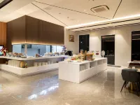 Crystal Srivaree Suvarnabhumi Hotel Hotels in Bang Sao Thong