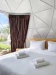 Trio Hillside Dome Resort