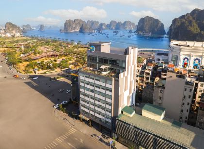 Tru by Hilton Ha Long Hon Gai Centre