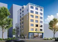 7 Days Inn (Jiayu People's Park Branch)