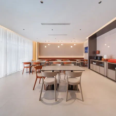 Shankee Hotel (Datong South Railway Station Fantawild Adventure)