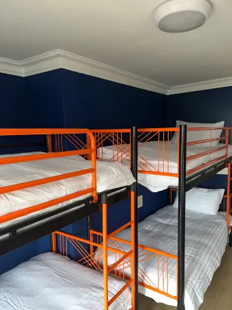 Astra Hostel Отели рядом с достопримечательностью «Церковь Святого Аудоена»