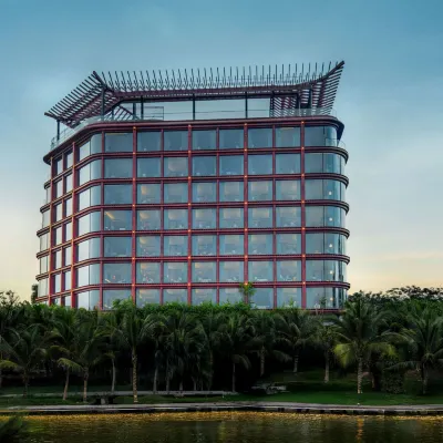 Dusit Le Palais Tu Hoa Hanoi Hotels near Playtime Champion 1250 Lotte Tây Hồ