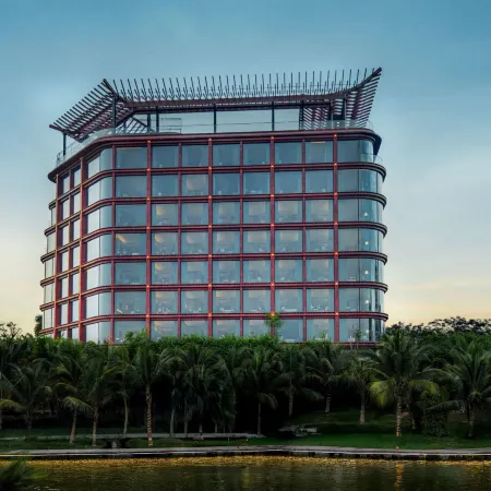 Dusit Le Palais Tu Hoa Hanoi