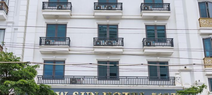 New Sun Hotel モンカイのホテル