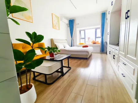 Bright Moon Inn (Donghai Crystal City Branch) Отели в г. Дунхай