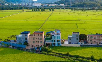 He She Guesthouse