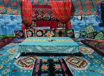 Sailimu Lake Ziyou Liliang Homestay