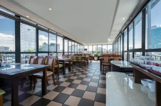 โรงแรมเอ25 - 15 ห่างทัน