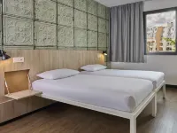 جينيرايتور باريس Hotels near الحي العاشر - غار دو نورد - غار دي ليست
