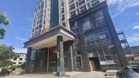 Wiener Hotel (Fengcheng Shangtang Town) Hotels near Weimei Animal World