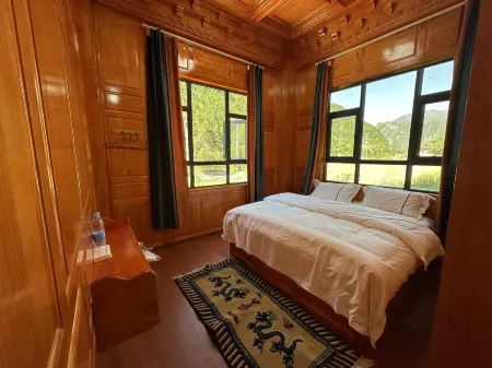 Yajiang Longxiang Homestay