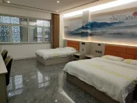 Zhonghe Express Hotel - parking