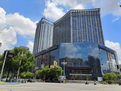 Manyue Light Luxury Hotel (Yingtan Station Tianhong Shopping Center Branch) Hotels near Meiyuan Park