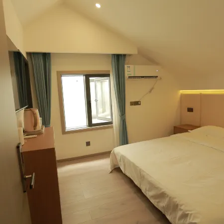 Xinglv Homestay (Sanqingshan Gangshou Cableway)