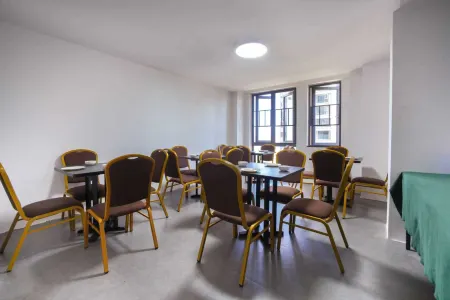 Bamboo Hotel Отели рядом с достопримечательностью «Sheng'an Temple»