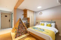 Ease Hotel · Yue (Leping Huada Shopping Center) Hotels in Leping