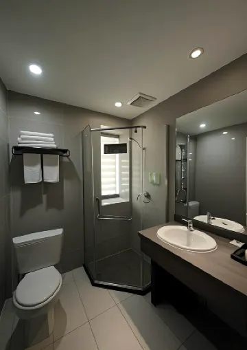 Daocheng Aden Danzeng Five Color Hotel