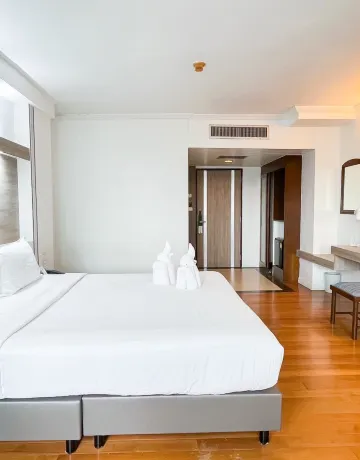 ห้องดีลักซ์ เตียงใหญ่ 1 เตียง