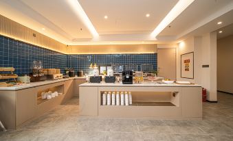 Jinjiang Hotel (Laixi High-Speed Railway Station Yuehu Park)