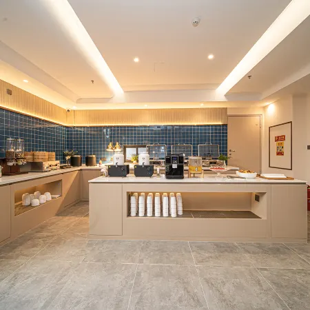Jinjiang Hotel (Laixi High-Speed Railway Station Yuehu Park)