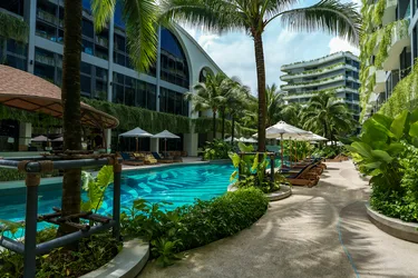 รูปภาพของอเมซิ่งลากรีนเดินไปหาดลายัน 10 นาที