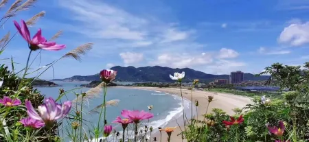 Kongshan Xinyu · Serene Valley Seascape Villa Resort Hotel (Zhujiajian Dongsha Scenic Area) Отели рядом с достопримечательностью «Tawan Golden Sand Beach»